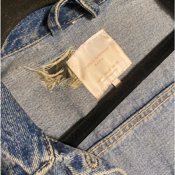 Great Condition, Zara Jean Jacket - Picture 2 of 6